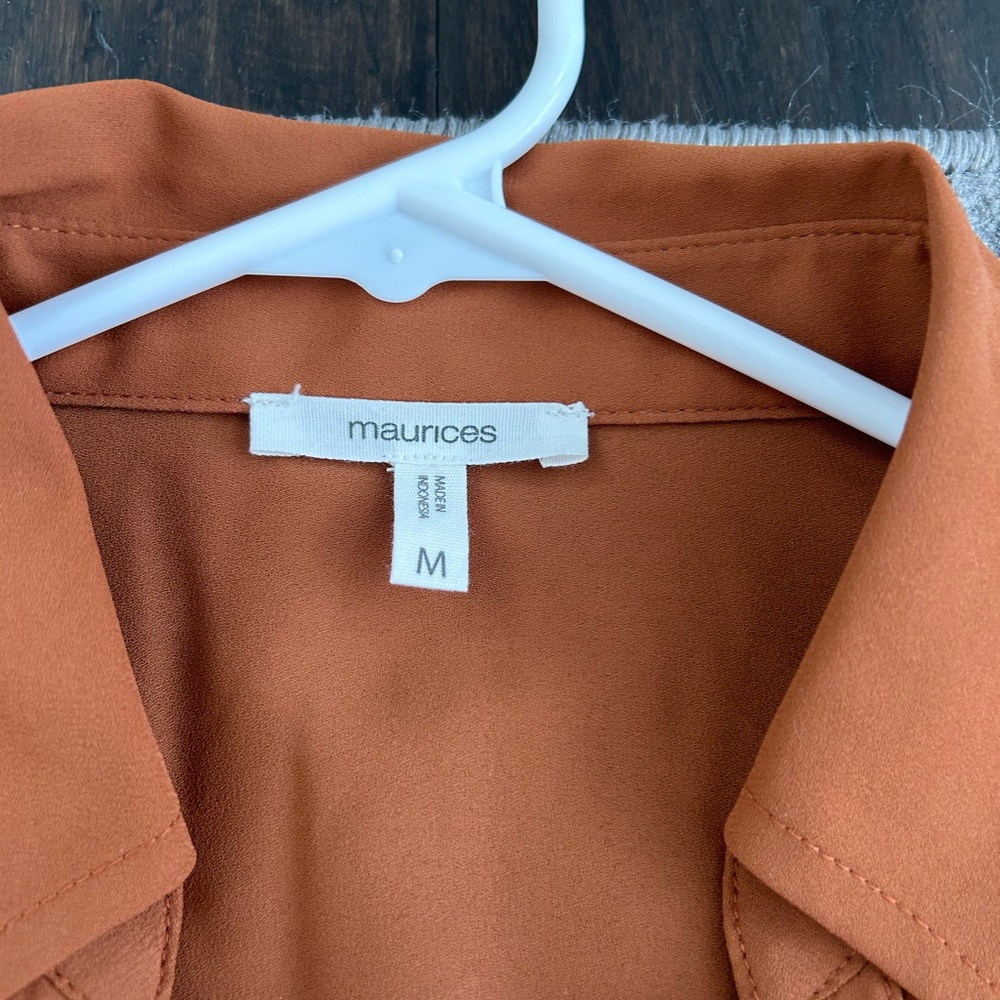 Maurices rust orange button down blouse size medium - Picture 2 of 6